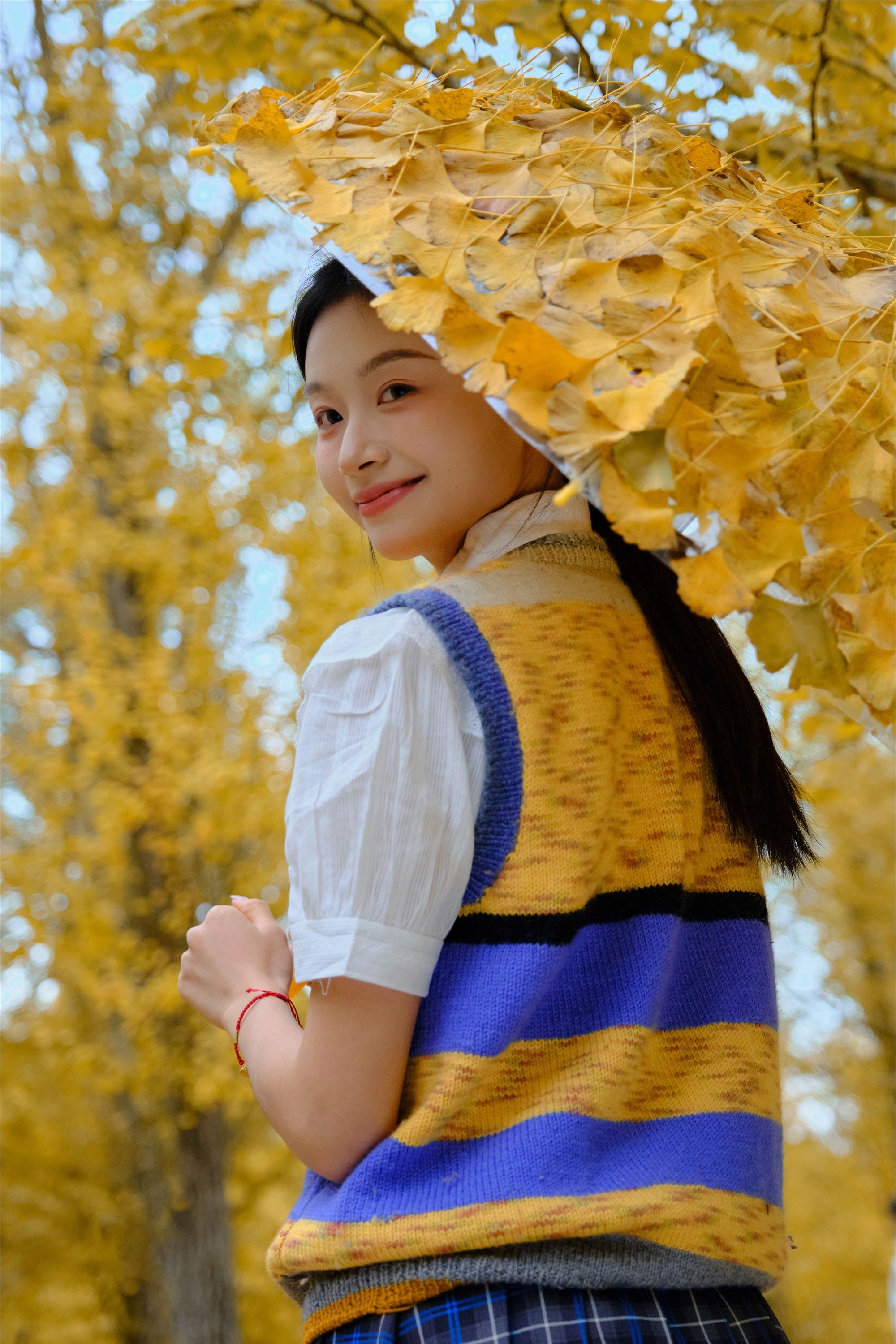 YITUYU艺图语 2025.01.27 银杏少女 小番茄